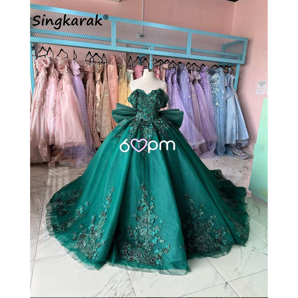 Hunter Green 2024 Princess Quinceanera Dresses With Bow Ball Gown Beaded wers Appliques Crystals Sweet 16 Dress Vestidos
