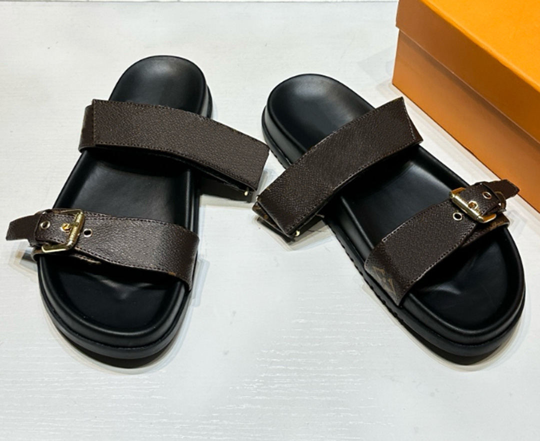 Designer Slippers slidessandals Summer Flats Sexyreal leather platform ShoesLadies Beach EffortlesslyStylish Slides 2 Straps withAdjusted Gold BucklesWomen