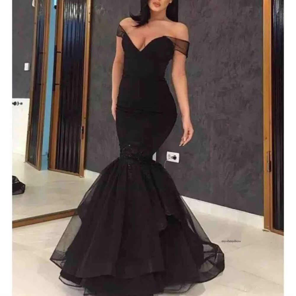 Elegant Off Shoulder Black Evening Party Sexy Long Prom V Neck Graduation Dresses Formal Pageant Gowns Lace Applique 0510
