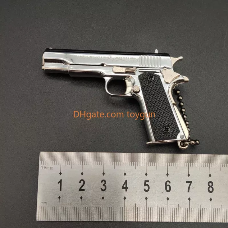 1:3 Metal M1911 Colt Toy Gun Detachable Model Alloy Keychain Look Real Exquisite Portable Decorations Collection PUBG Prop Fidgets Toy Birthday Gift f