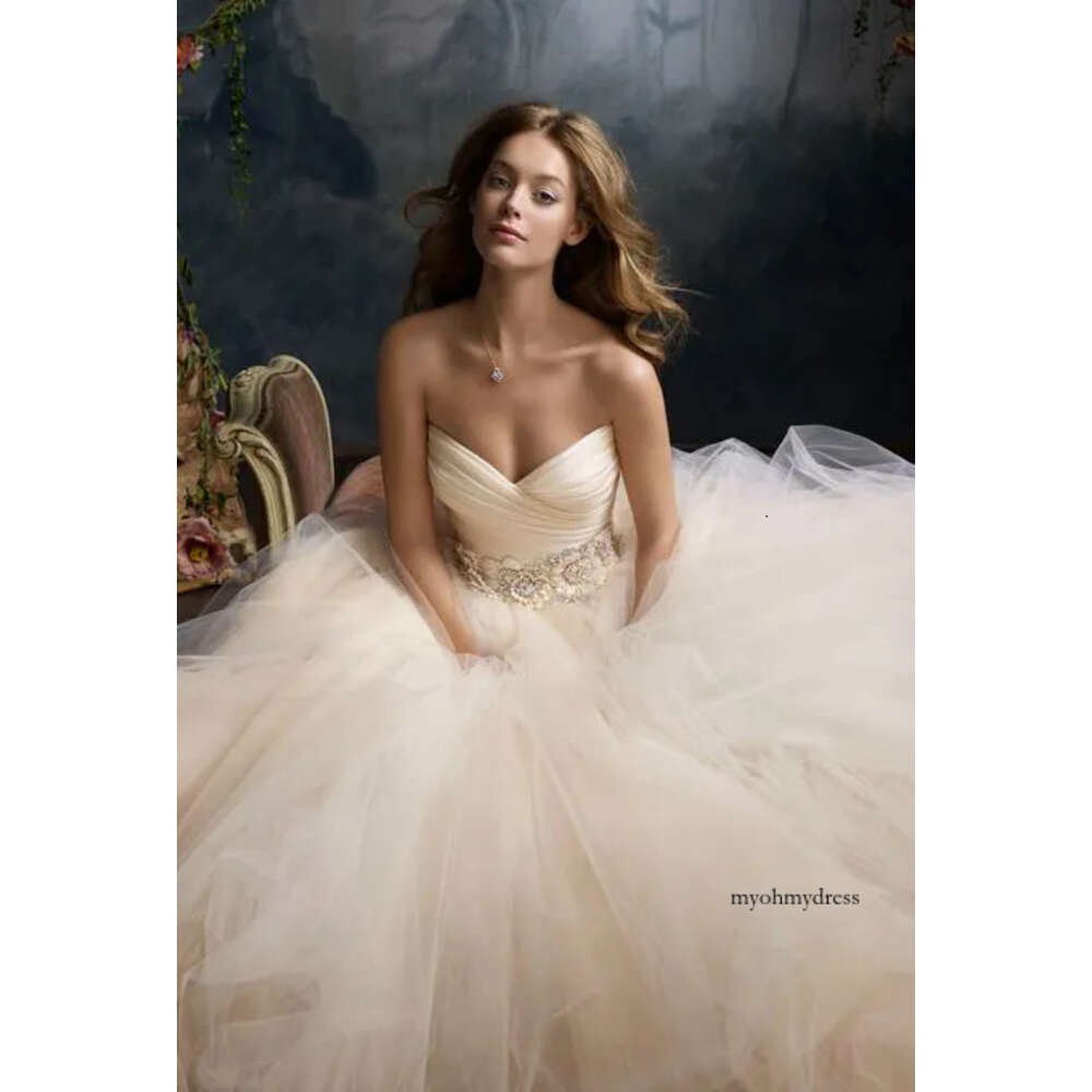 Simple Champagne Tulle Strapless Wedding Dresses Draped Sweetheart Bridal Gowns Flower Appliques Sashes Custom Made Robe 0510