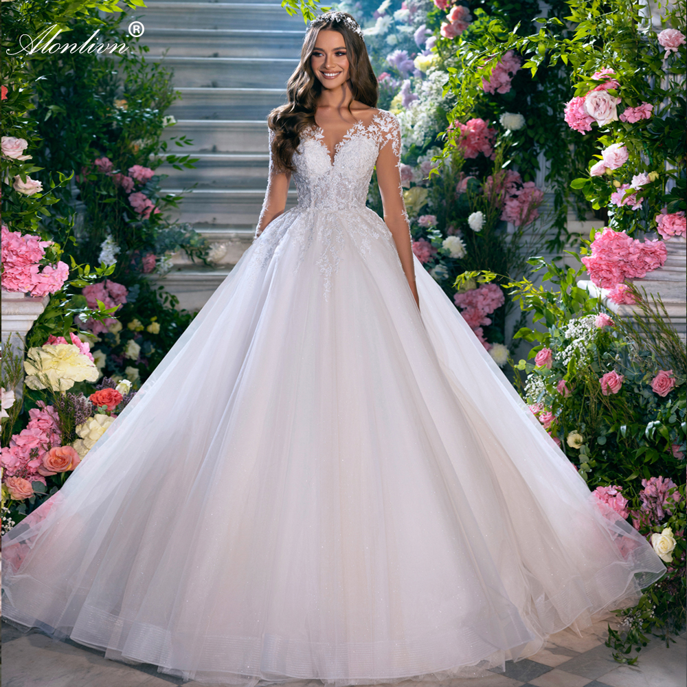 Elegance Sheer V-Neck Ball Gown Wedding Dress Delicate Beading Pearls Aplliques Lace Illusion Full Sleeves Bridal Gowns 2024