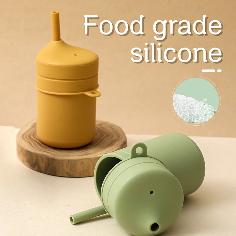 Childrens Water Bottle Kids Feeding Cup Mug Drinking Bowl for Baby Silicone Cartoon Color Tableware Kids Tumbler With Straw 240510