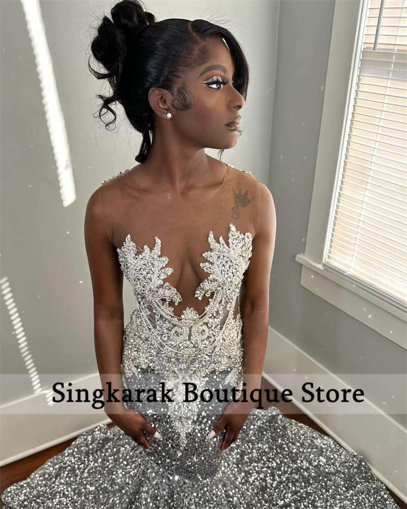 Sexy Glitter Sier Diamonds Prom Dresses Sheer Neck Crystal Beads Sequins Party Gown special Evening Gowns Court Train