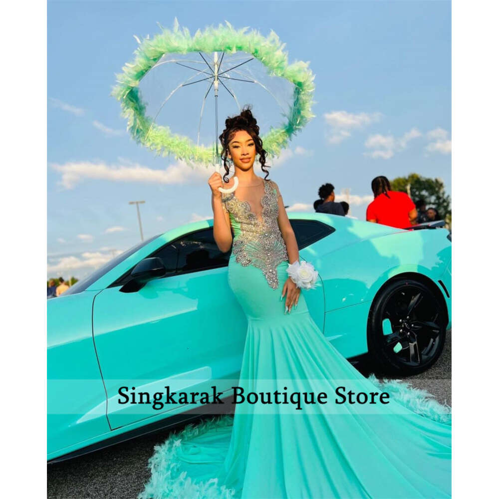 Arrival New Green Long Prom Dress Veet Beads Crystals Rhies Feathers Tassels Birthday Party Special Reception Robe