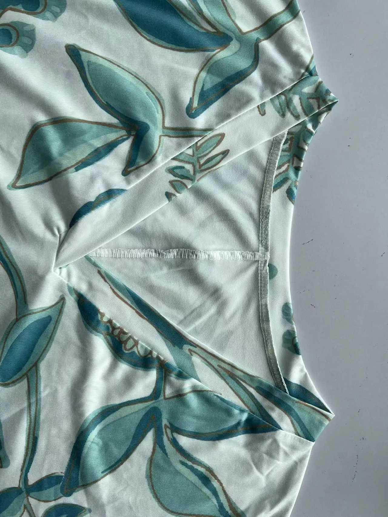 Plus size Dresses 2024 European and American Plus Size womens cross-border summer new V-neck flower printed short slved dress Y240510