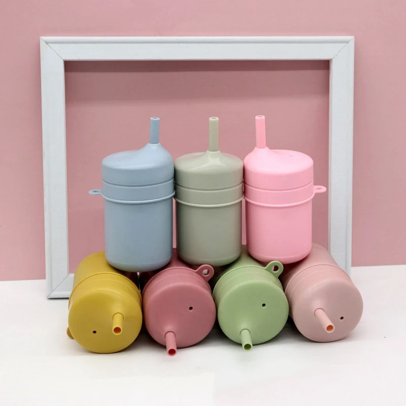 Childrens Water Bottle Kids Feeding Cup Mug Drinking Bowl for Baby Silicone Cartoon Color Tableware Kids Tumbler With Straw 240510