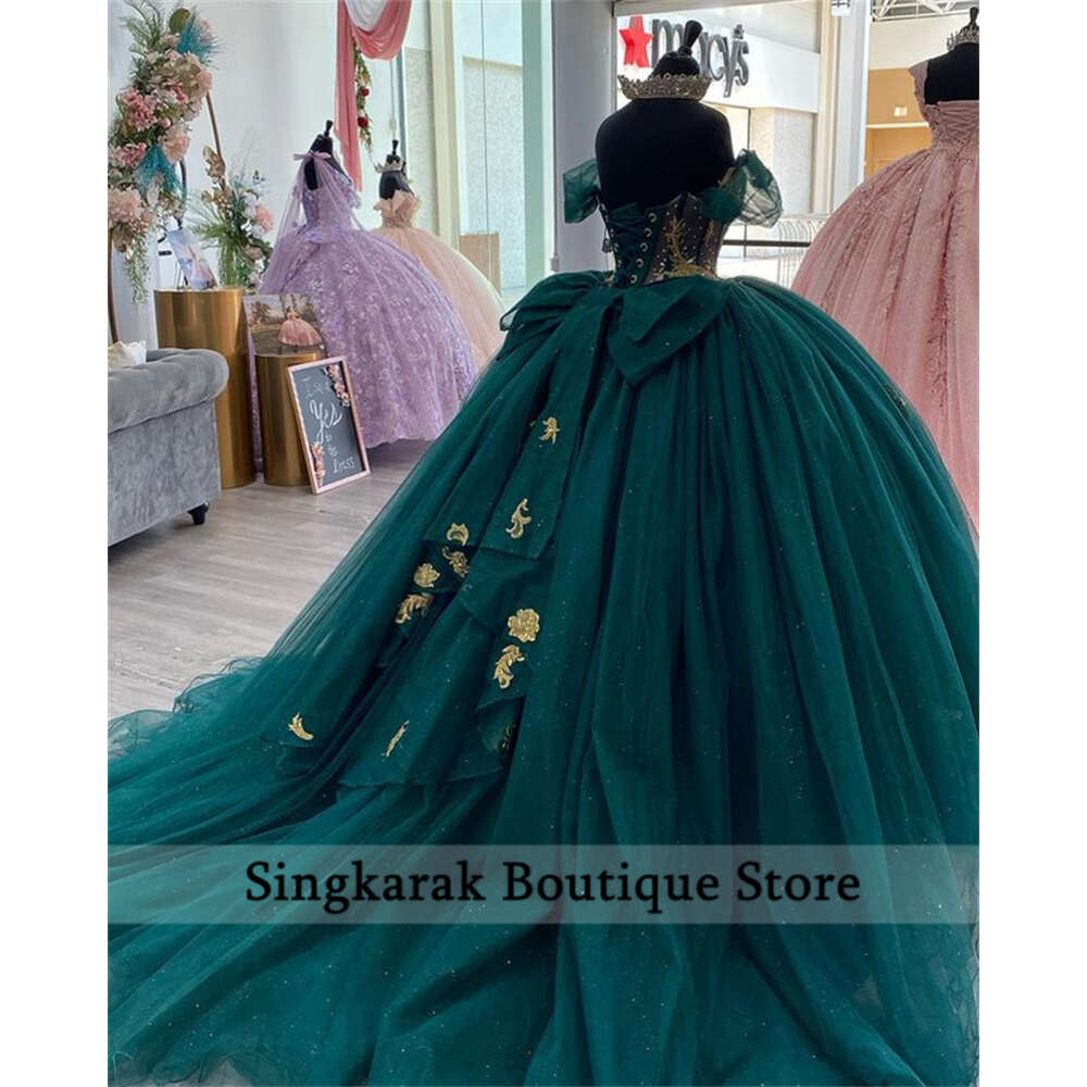 New Green Princess Quinceanera Dresses With Bow Golden Lace Applique Beaded Ball Gown Off Shoulder 16th Birthday Prom Vestido
