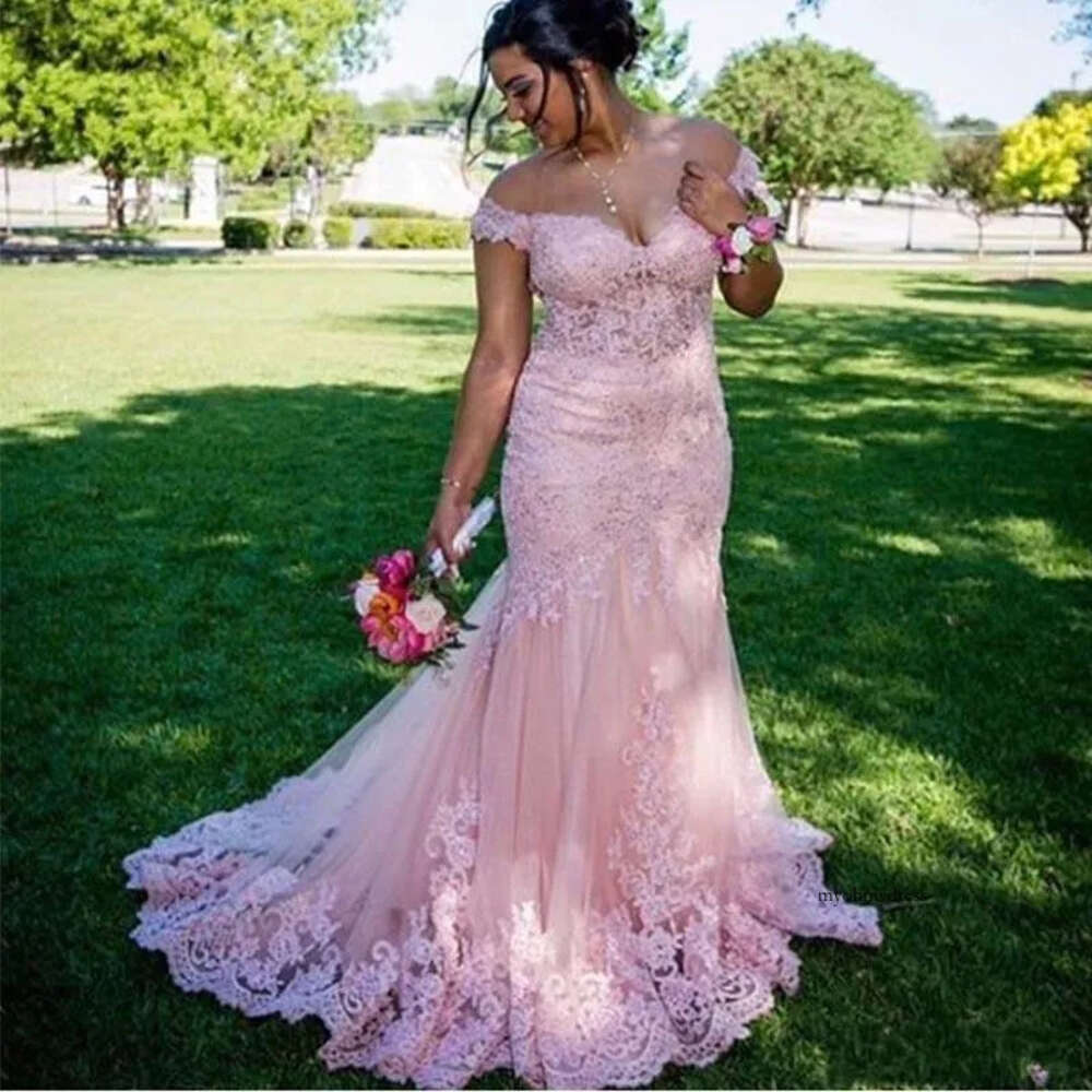 Elegant Plus Size Off The Shoulder Pink Evening Dresses Lace Appliques Mermaid New Women Formal Prom Party Gowns Sweep Train B85 0510
