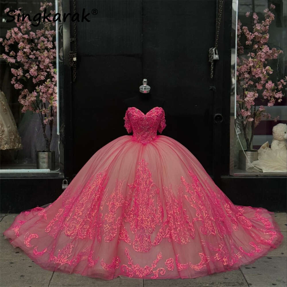 Mexico Fuia Sweetheart Gown Quinceanera Dress For 16th Girls Ball Beaded Lace Appliques 15th Birthday Party Gowns
