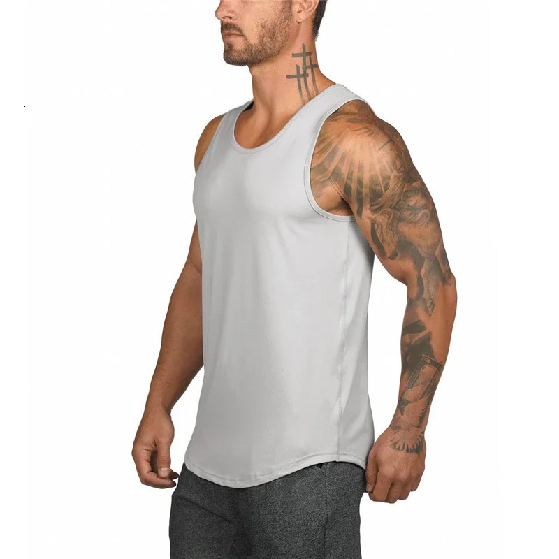 Mens Gym Tank Top Mesh Bodybuilding Clothing Summer Fitness Workout Quick Dry Sleeveless Shirt Running Vest Sports Singlets 240429