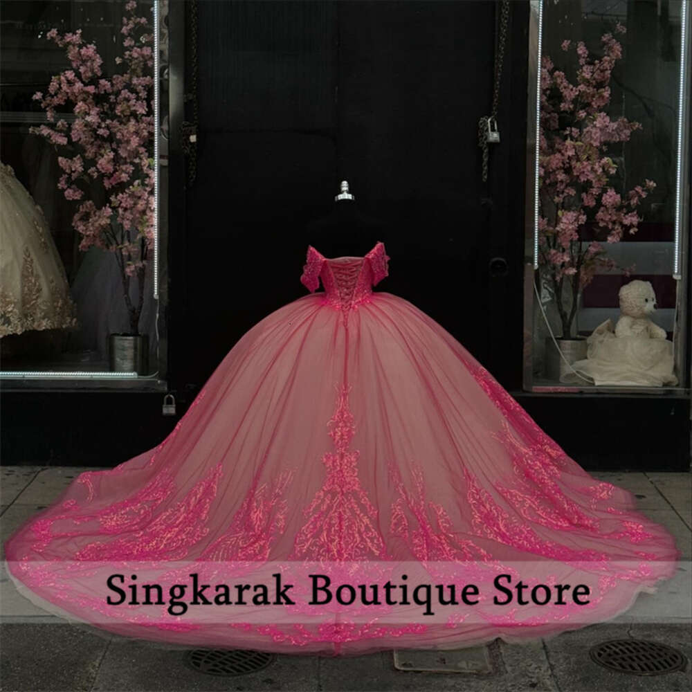 Mexico Fuia Sweetheart Gown Quinceanera Dress For 16th Girls Ball Beaded Lace Appliques 15th Birthday Party Gowns