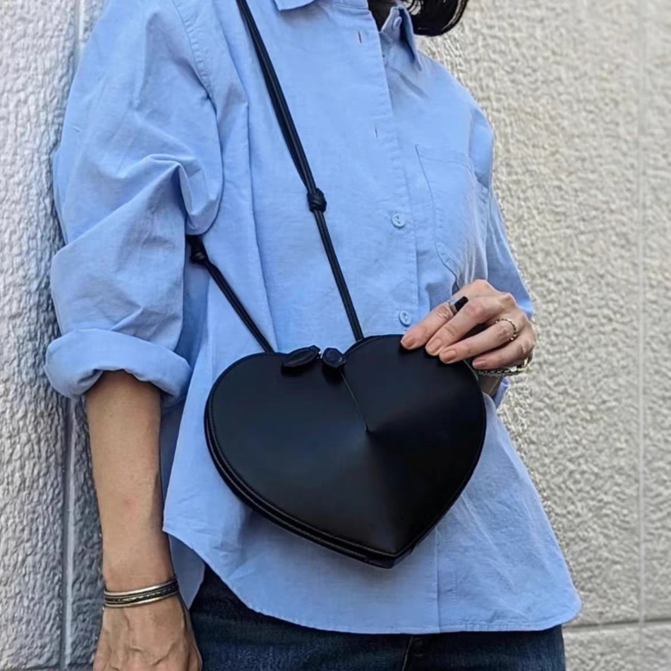 Designer bag Genuine Leather Peach Heart Shaped Cross Body Red Female Purses And Handbags Brand Phone Bag For Party Luxury Bag