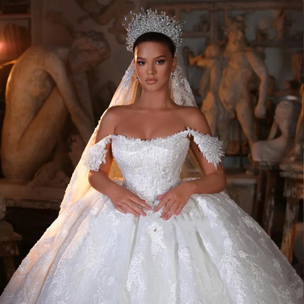 2025 Shiny Wedding Dresses Off the Shouder Beading Sequins Lace Appliques Ball Gown Puffy Bridal Gowns Vestido De Noiva Casamento Custom Order Size