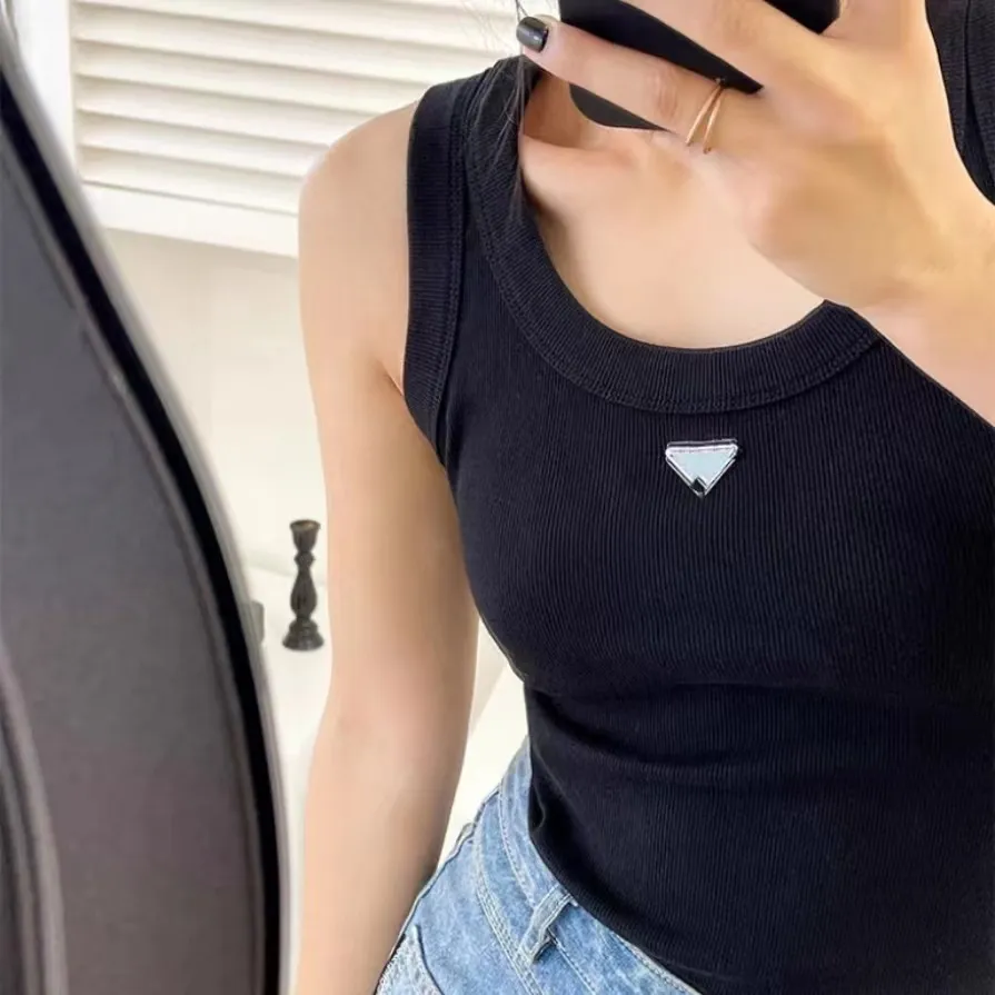Designer Womens T Summer Women Tops Tees Crop Embroidery Sexy Off Shoulder Black Tank Casual Sleeveless Backless Top Shirts PLARD
