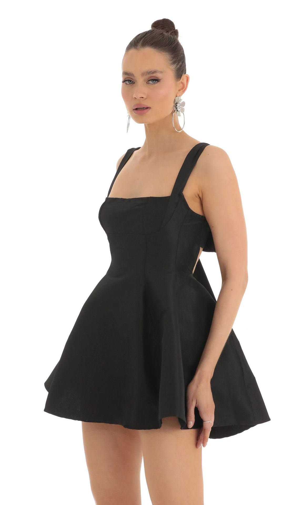 graduation Casual Dresses Fashion Bow Backless Pleated Dress For Women white Solid Square Neck Suspender Mini Summer Chic Female Party waist-cinching 