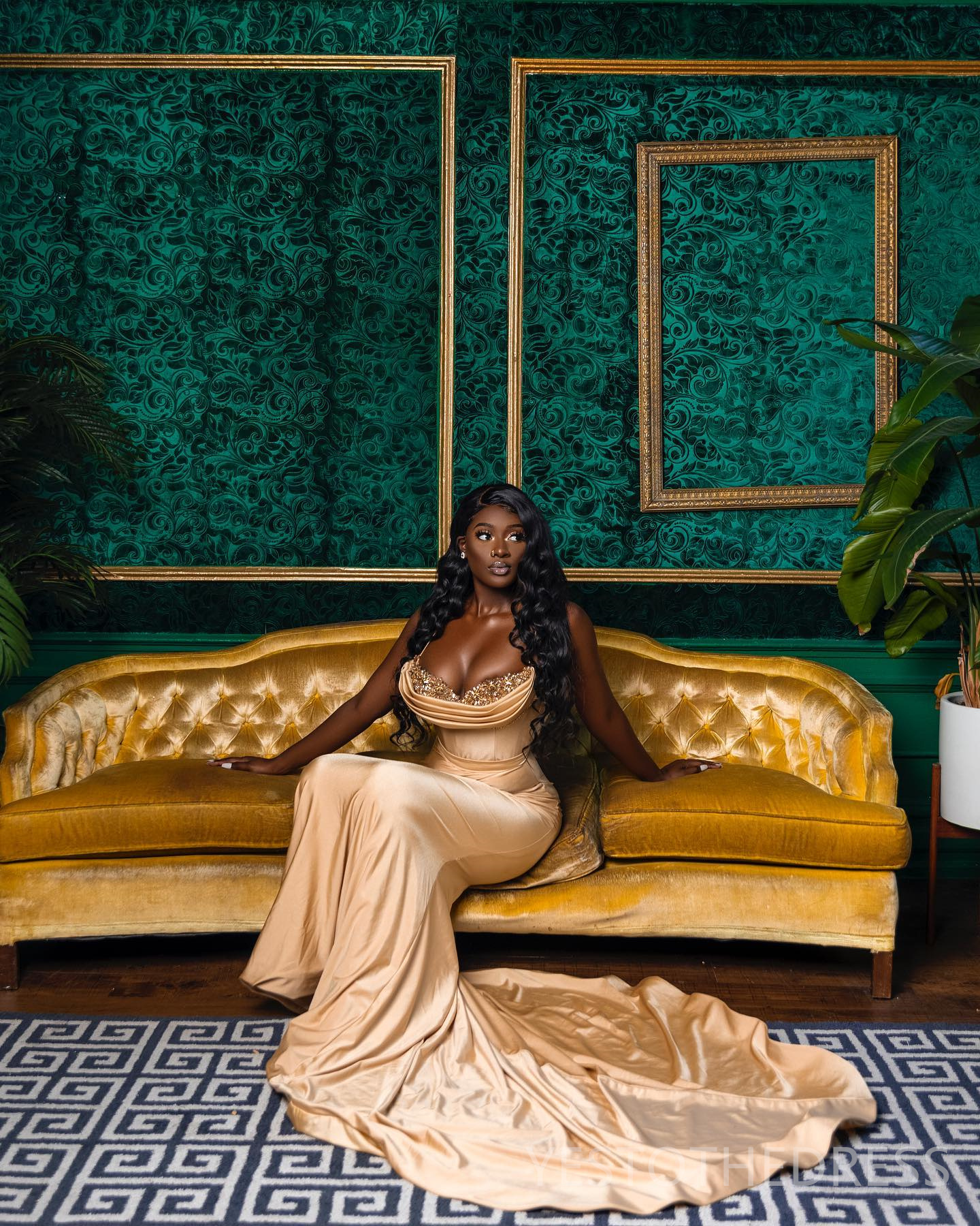 R&W 2024 Gold Evening Elegant Prom Dresses for Special Ocns Spaghetti Straps Beaded Rhies Decorated Birthday Dress Second Reception Gowns AM881