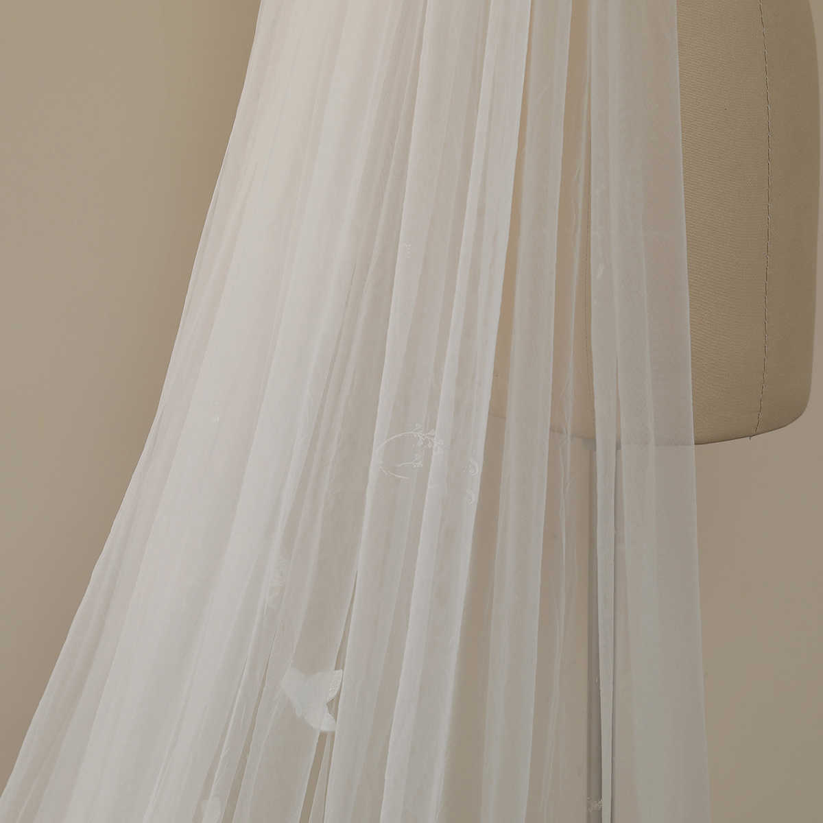 Elegant 3D Butterfly Appliques Wedding Veil 3M Long Special Cut Royal Bridal Veil with Comb Veil Wedding Accessories