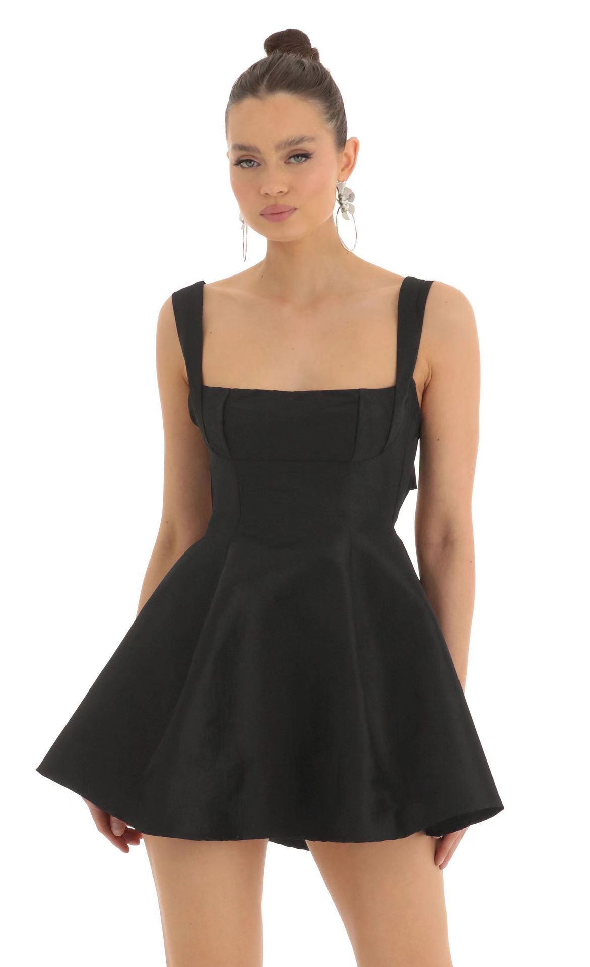 graduation Casual Dresses Fashion Bow Backless Pleated Dress For Women white Solid Square Neck Suspender Mini Summer Chic Female Party waist-cinching 