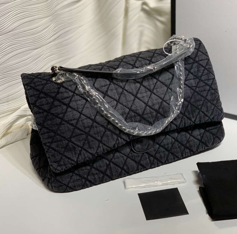 24 shoulder bags wholesale denim maxi jumbo classic flap quilted meatlasse chain crossbody luxury designer fashion street cool large capacity travel handbag