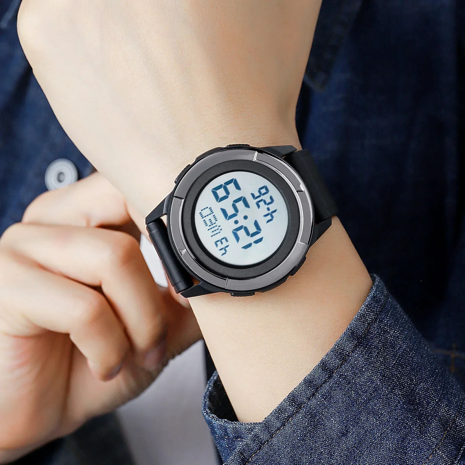 SKMEI 2047 Mens Chrono Countdown Digital 5bar Waterproof Wristwatch montre homme LED light Display Electronic Sport Watches 240428