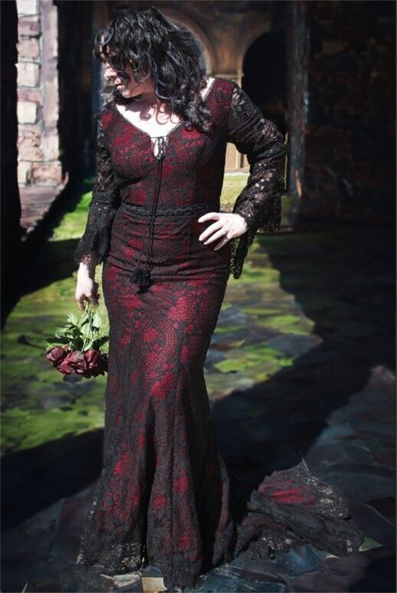 Vintage Black Lace Boho Mermaid Wedding Dresses Gothic Bridal Gowns V-Neck Backless Sexy Beach Bridal Gowns Flare Long Sleeves