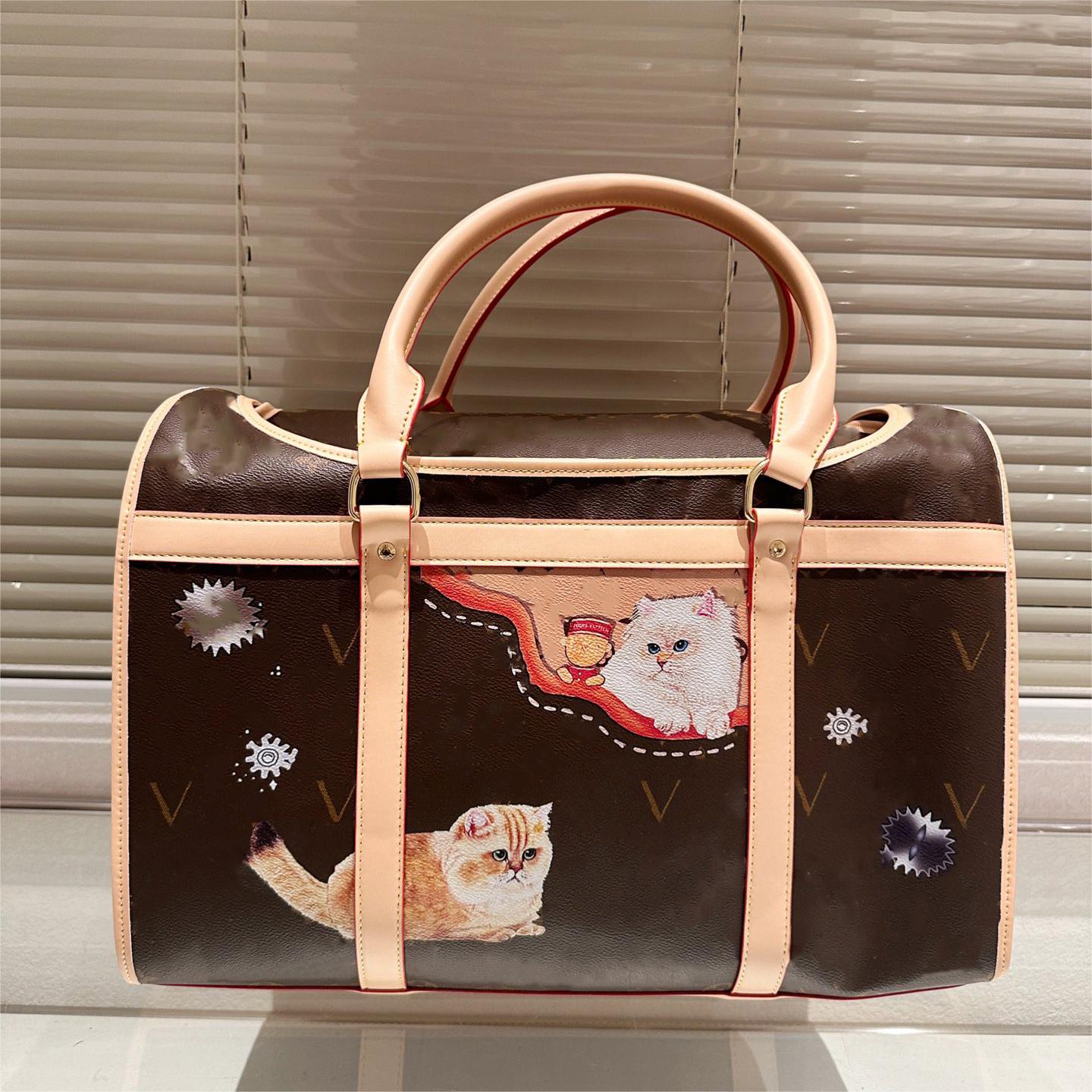 Designer Pet Carrier Bags Leather Classic Pattern Outgoing Bag Teddy Aviation Web Window with Handles Tote Easy for Breathe