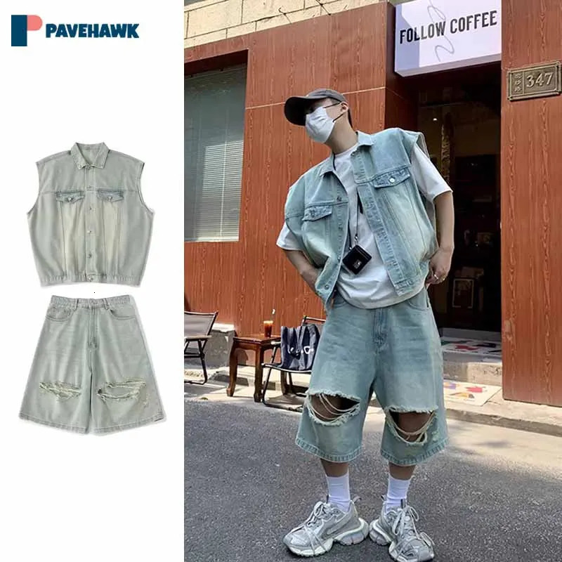 High Street Retro Denim Set Men Sleeveless Cargo Cowboy Vestloose Jean Shorts Male Two Piece Sets Harajuku Casual Suits Summer 240429