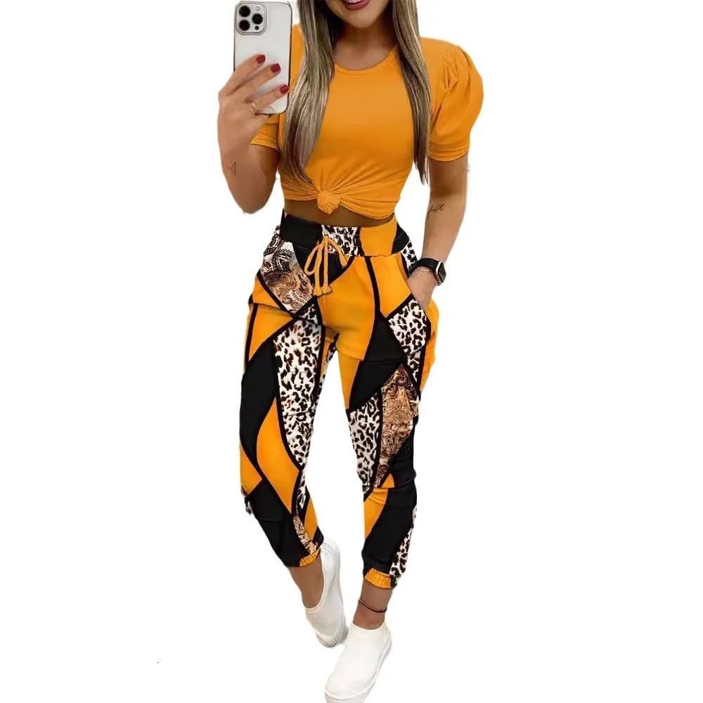 Casual Women Suit Summer Latest Baroque Leopard Round Neck Short Sleeved Drawstring Patchwork Color PantsTop TwoPiece Set 240423