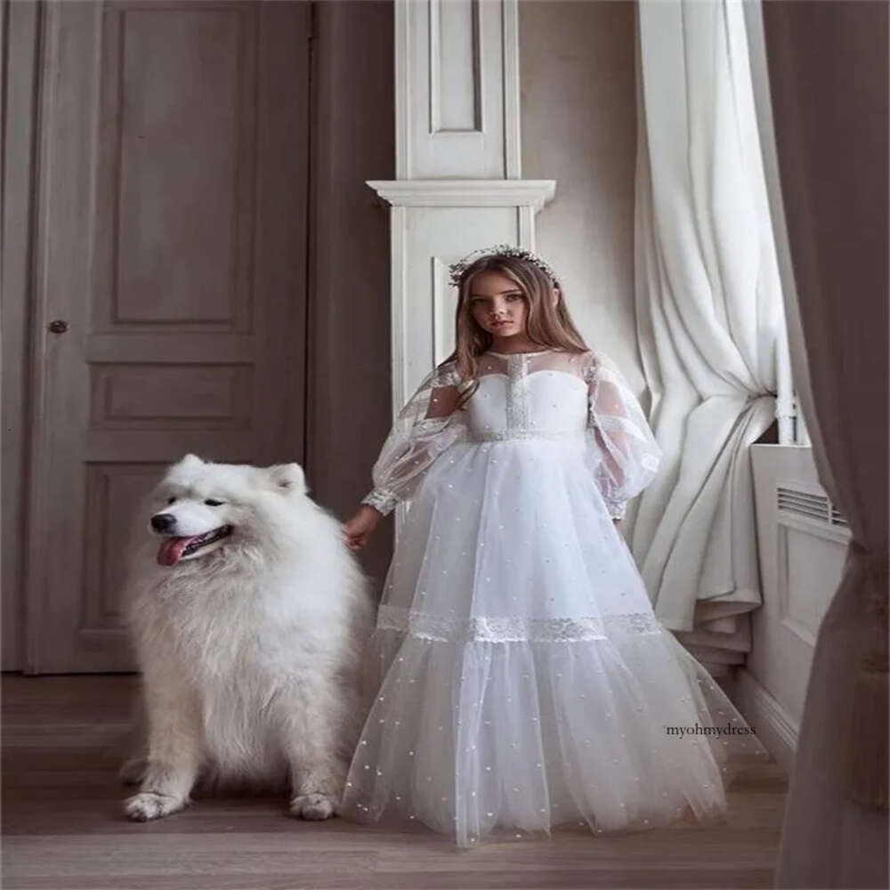 2024 Lovely Flower Girls Dresses For Weddings Long Sleeves Lace Appliques Princess Kids Birthday Girl Pageant Gowns Floor Length 0513