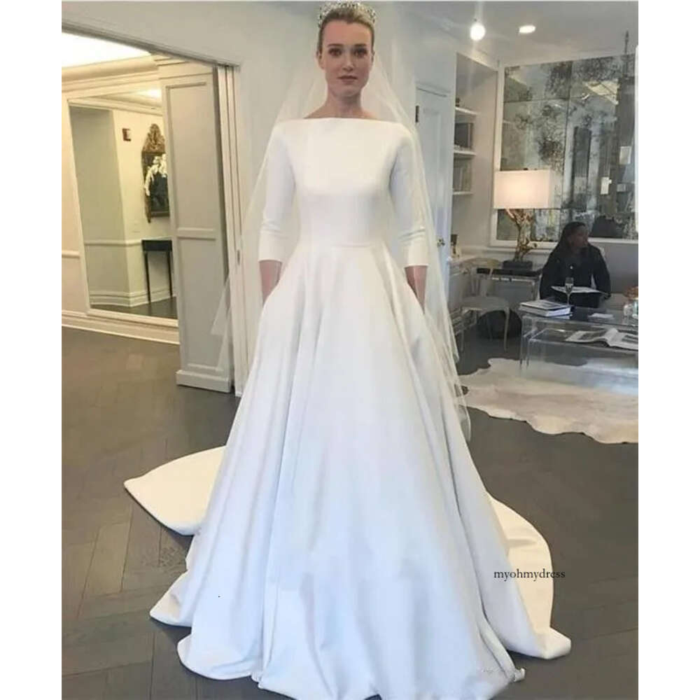 2024 Bohemian Western Country A Line Wedding Dresses Vintage Sexy Jewel Neck Satin 3/4 Long Sleeves Bridal Gowns Robes de Mariee Sweep Train Button Ba