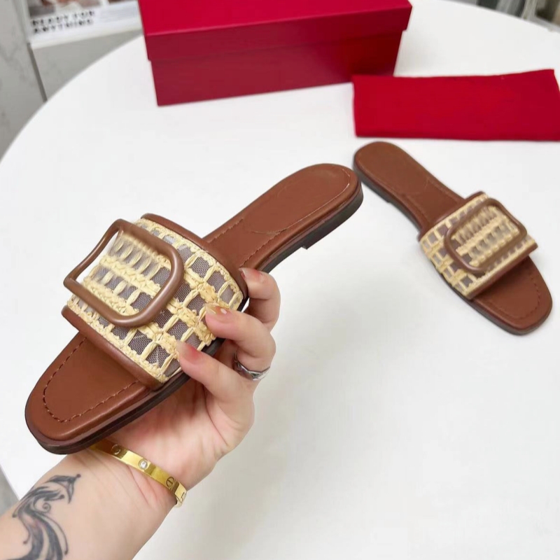 Designer women's flat slippers Summer Fashion buckle slideshow Sandals Hotel Comfort Soft sandals Seaside Beach flip-flops Designer women's shoelace box