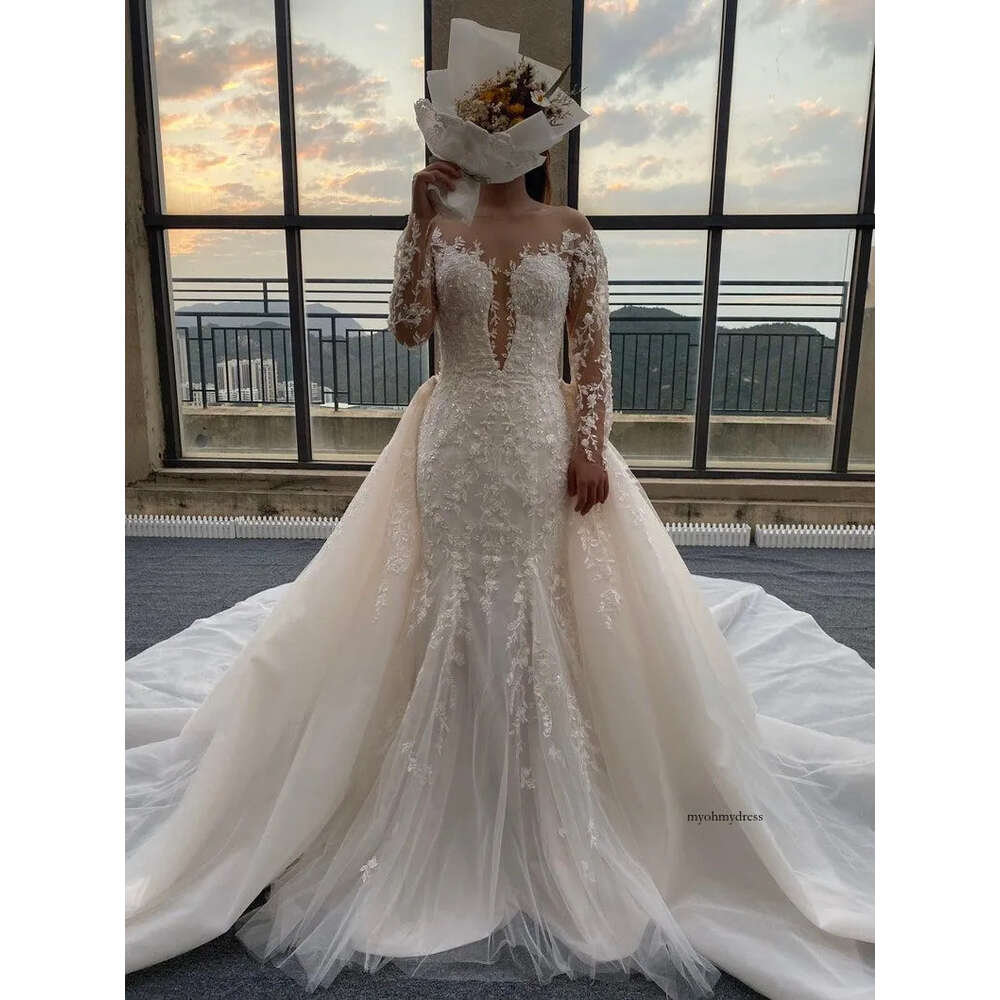 2024 Sexy Wedding Dresses Bridal Gowns Lace Appliques Crystal Beads Illusion Mermaid Long Sleeves Custom Country Plus Size Sweep Train Overskirts 0513