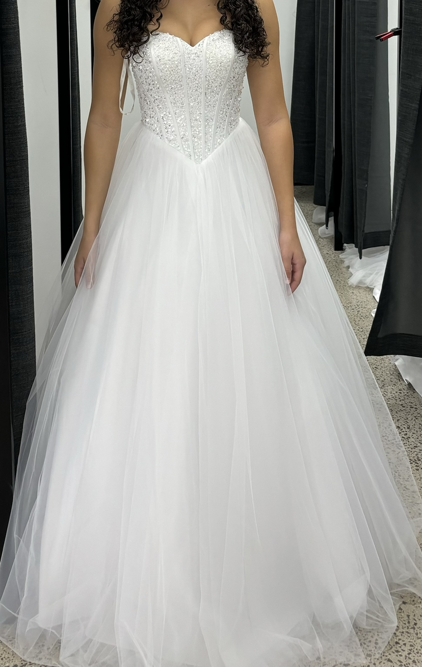 2024 Princess A Line Wedding Dresses Sequins Crystal Beaded Sweetheart Neck Sleeveless Corset Long Bridal Gowns Back Lace-Up Plus Size Vestido De Novi