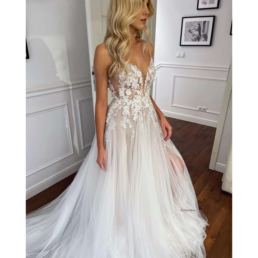 2024 Sexy Boho A Line Wedding Dresses Spaghetti Straps Tulle Lace Appliques Sheer Side Split Bridal Gowns wedding dress Sweep Train 0513