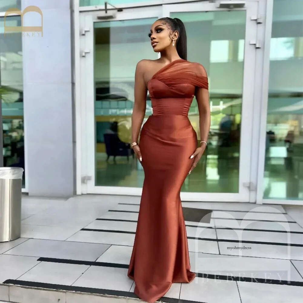2024 Bridesmaid Dresses One Shoulder Mermaid For Weddings Plus Size Long Cap Sleeves Tulle Satin Formal Maid of Honor Gowns Wedding Guest Wear 0513