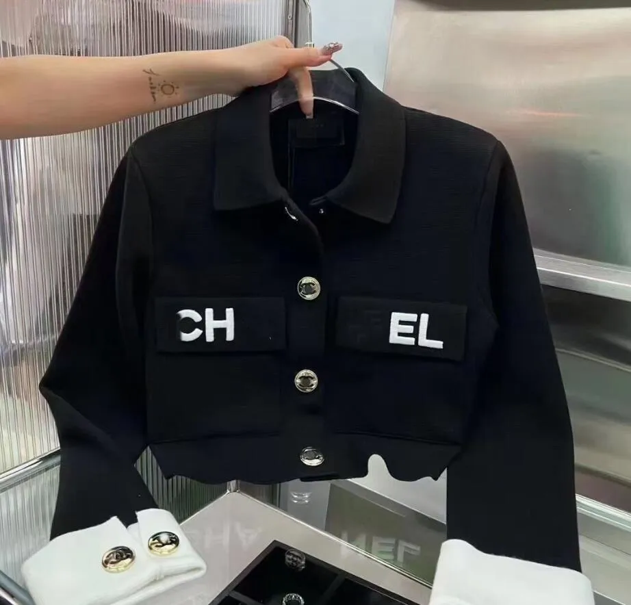 Designer Women's Channel Jackets Quality Lapel Polo Fashion Chest Pocket Slim Fit White Embroidery Printed Metal Buckle Knitted Long-sleeved Cardigan Jackets