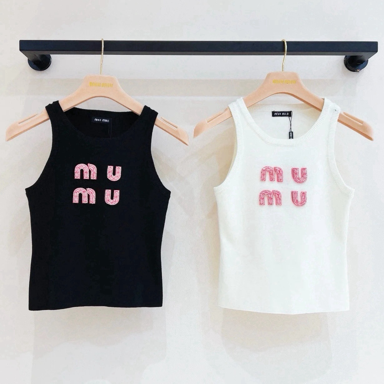 Designer Tank Top Womens Tank Top Fashion Croptop Summer Sleeveless Cropped Cami Embroidery Elastic Sport Knitted Tank