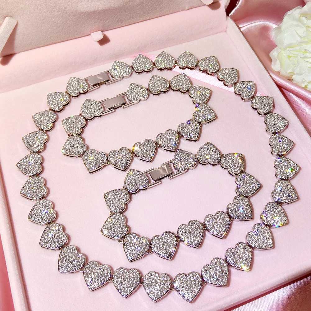 Tennis Crystal Heart Cuban Chain Necklace for Women 15mm Shiny All Rhinestone Set Heart shaped Tennis Chain Necklace Hip Hop Jewelry d240514