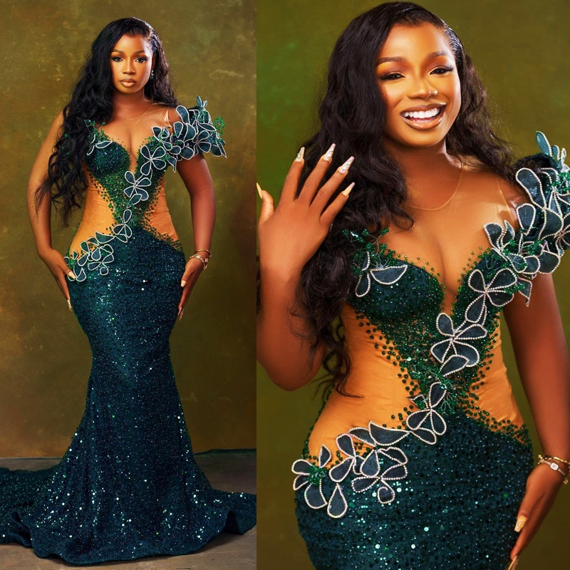 Plus Size Hunter Green Prom Dresses for Special Occasions Evening Dresses Elegant Illusion Sheer Neck Beaded Lace Pearls Birthday Dress Engagement Gow