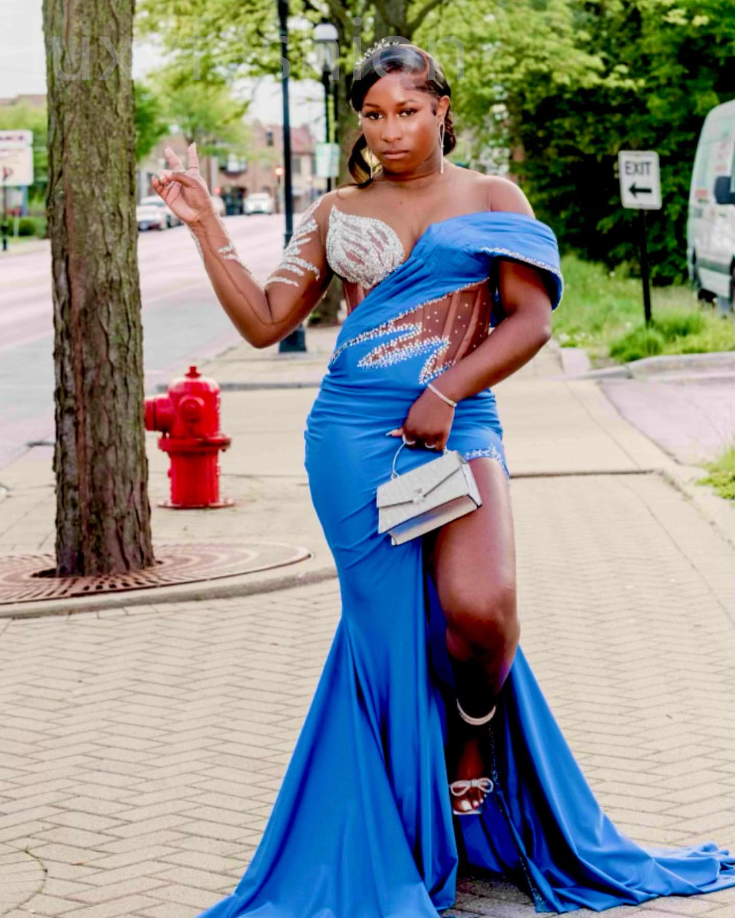 Aso Ebi 2024 Blue Mermaid Prom Dresses Crystals Beaded Satin Evening Party Formal Second Reception Birthday Enagement PromDress Gowns LF053