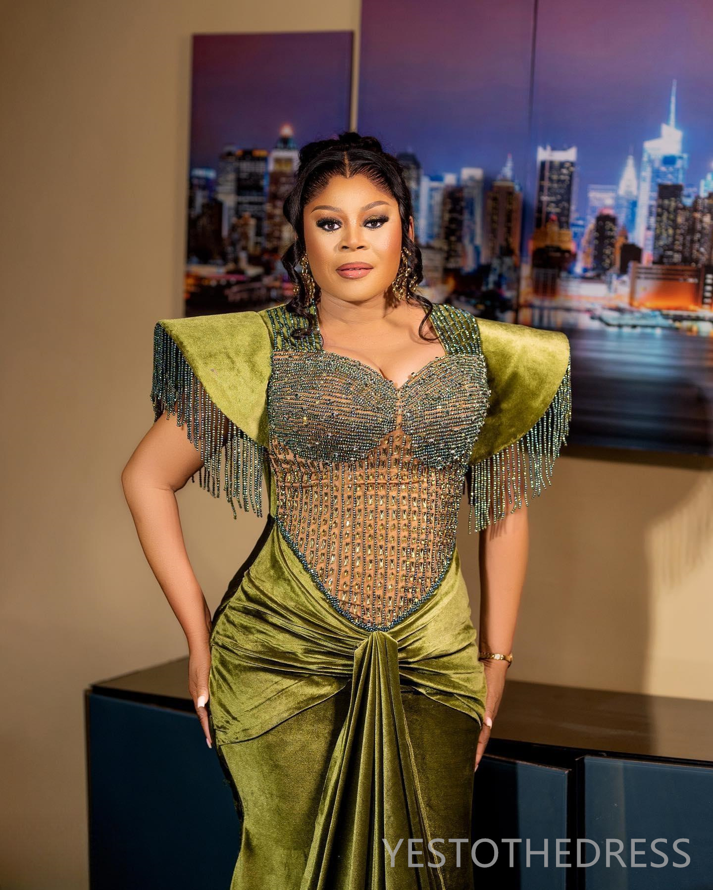 2024 Olive Plus Size Prom Dresses for Special Occasions Promdress Illusion Velvet Beaded Tassel Beading Birthday Dress Second Reception Engagement Gow