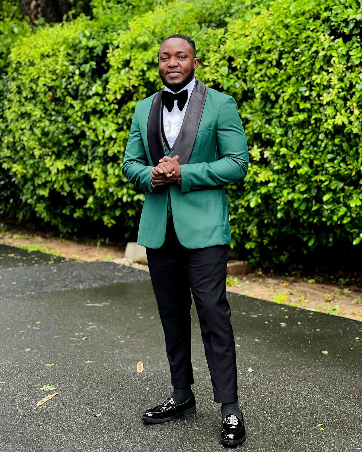 Fashion Mens Wedding Tuxedos Shawl Lapel Ceremony Groom Wear Party Birthday Black Pants Suits 2 Pieces