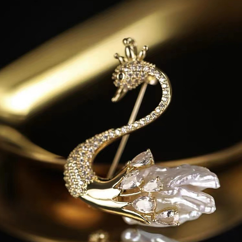 hot selling Swan brooch Natural Baroque Freshwater Pearl brooch Love brooch Women