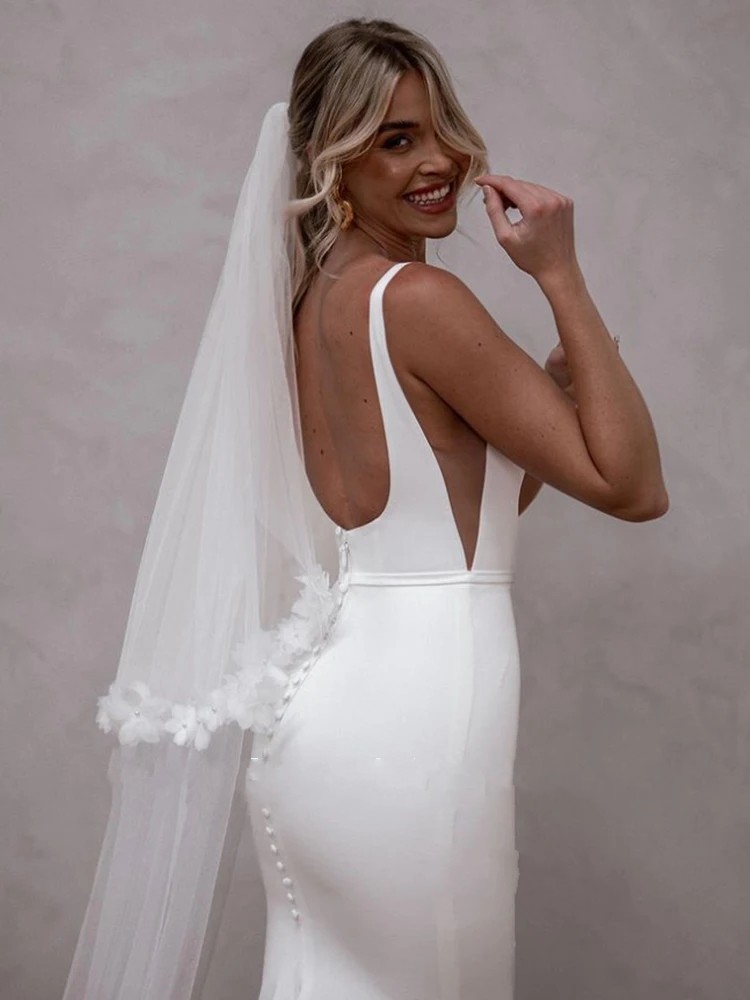 2025 Simple Spandex Wedding Dresses Detachable Train Women Square Collar Sleeveless Backless Bridal Gowns Sweep Train Buttons Vestido De Novia Custome