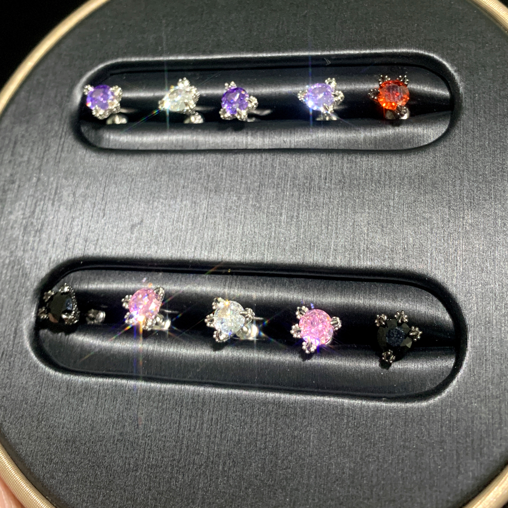 New 925 Sterling Silver Colorful Dragon Claw Earrings Simple Piercing Micro Pave Bling Cz Zircon Ice Out Men Women Punk Jewelry