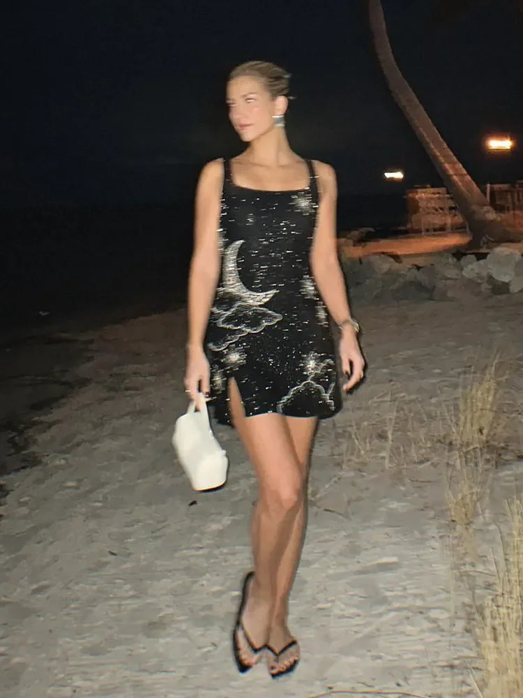 Women Sexy Shiny Sequins Strap A-line Mini Dress Chic U-neck Sleeveless Splited Bodycon Dresses 2024 Lady Party Club Vestido 240513