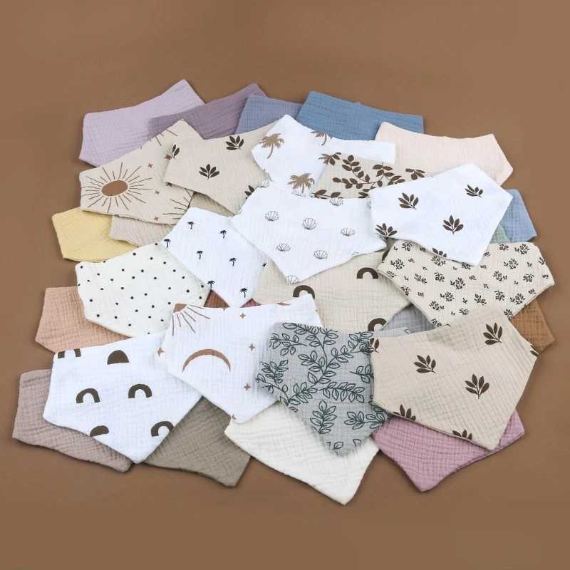 Bibs Burp Cloths 4Pcs/Lot Baby Bibs Muslin Cotton Stuff Newborn Solid Color Snap Button Soft Saliva Towel Burp Cloth Feeding Drool BibsL4812