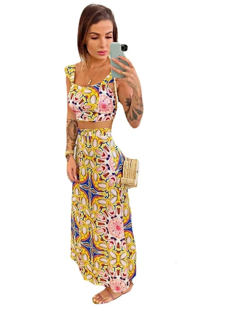 Bohemian Style Print Skirt Two Piece Set For Women Sexy Crop Camisole Casual Beach Holiday Aline Skirts 2 Piece Sets Female 240514