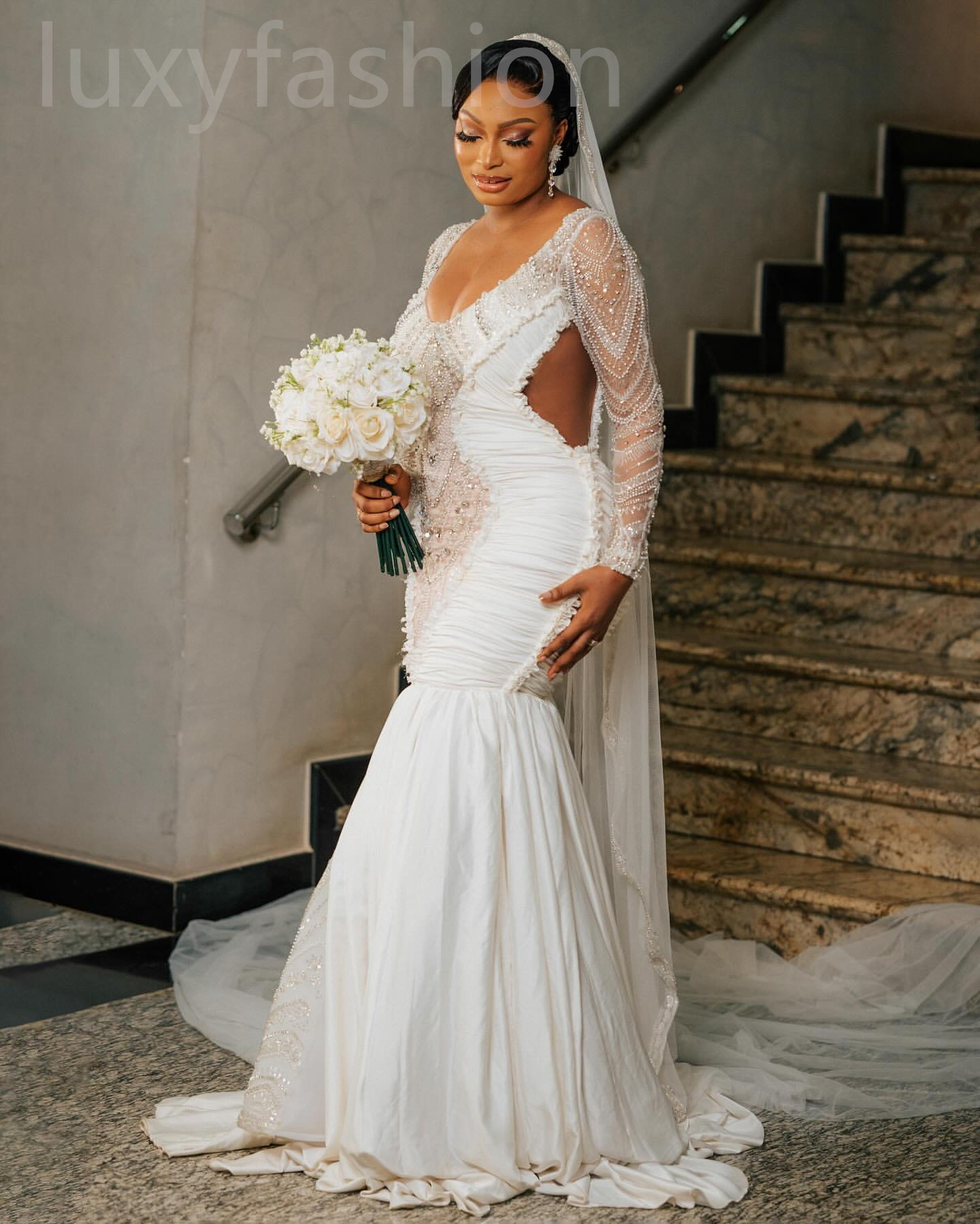 Aso Ebi 2024 Ivory Mermaid Wedding Dress Beaded Crystals Deep V-neck Satin Luxurious Bridal Gowns Dresses LF034